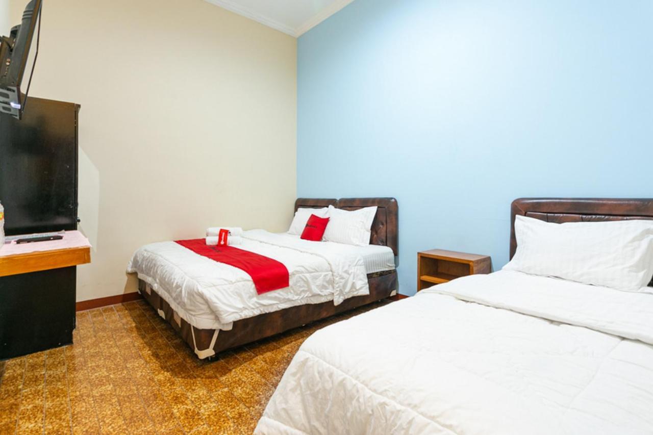 Reddoorz Syariah @ Sakinah Guesthouse Sragen Экстерьер фото